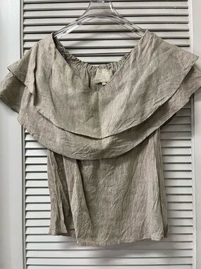 CROWN LINEN DESIGNS✨M✨Neutral Ruffle Off-Shoulder Linen Blouse - Light Taupe